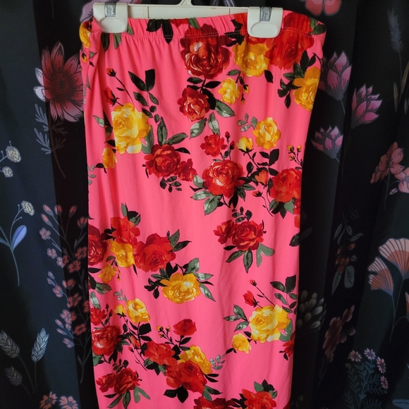 Tops - Picture 4 of 16